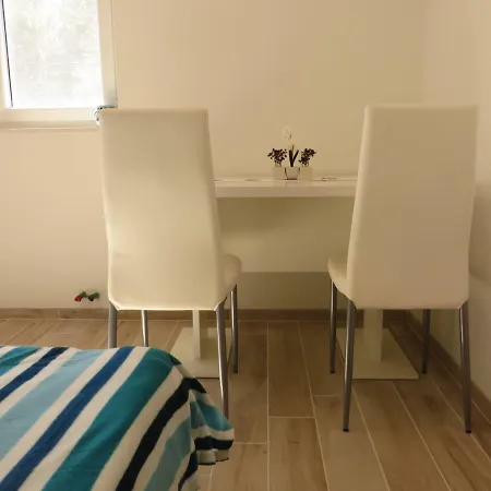 Konukevi Domino 4*