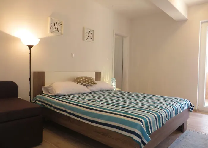 Gostinjska kuća Domino 4*