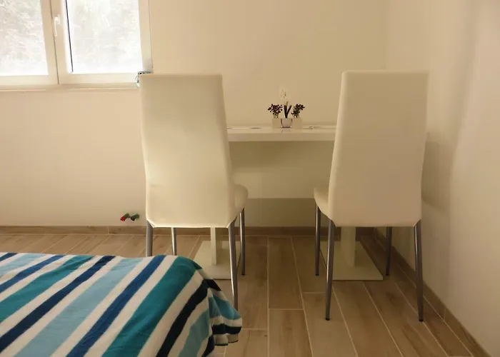 Gostinjska kuća Domino 4*