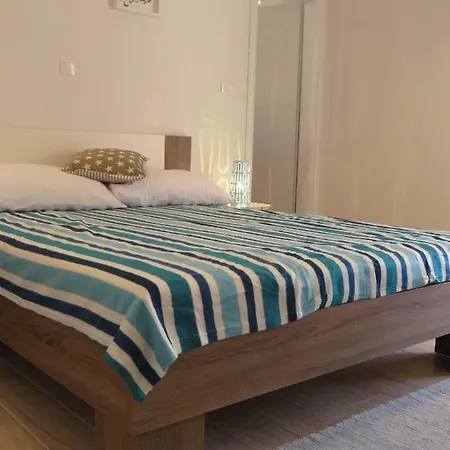 Domino Guest house Pakostane