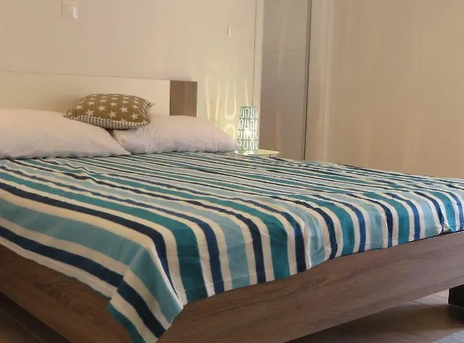 Domino בית הארחה פאקוסטאן