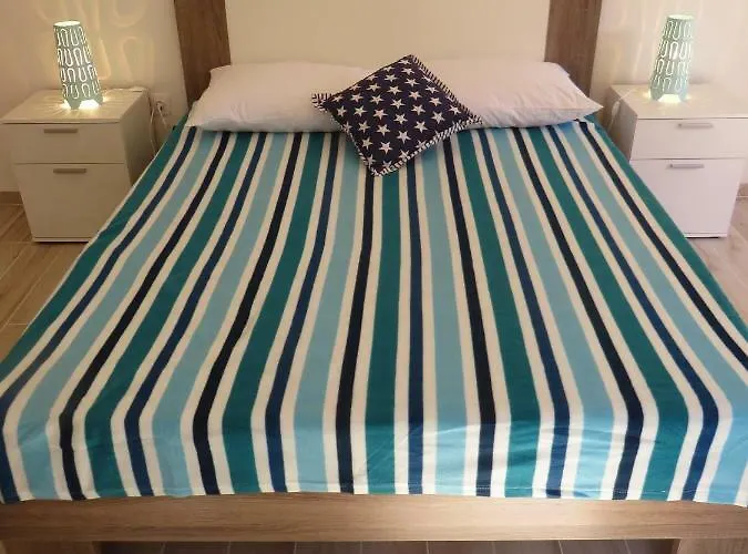 בית הארחה Domino פאקוסטאן