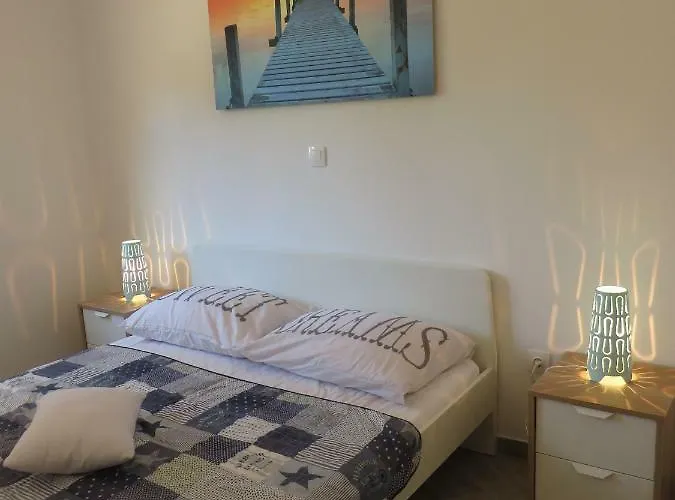 בית הארחה Domino